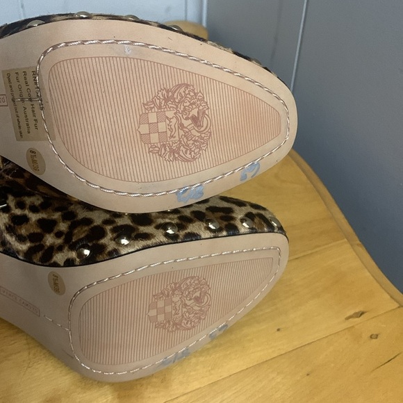 Vince Camuto Nevvina Genuine Cow Hair Leopard Print Heeled Bootie Sz 8.5M EUC - Picture 7 of 10